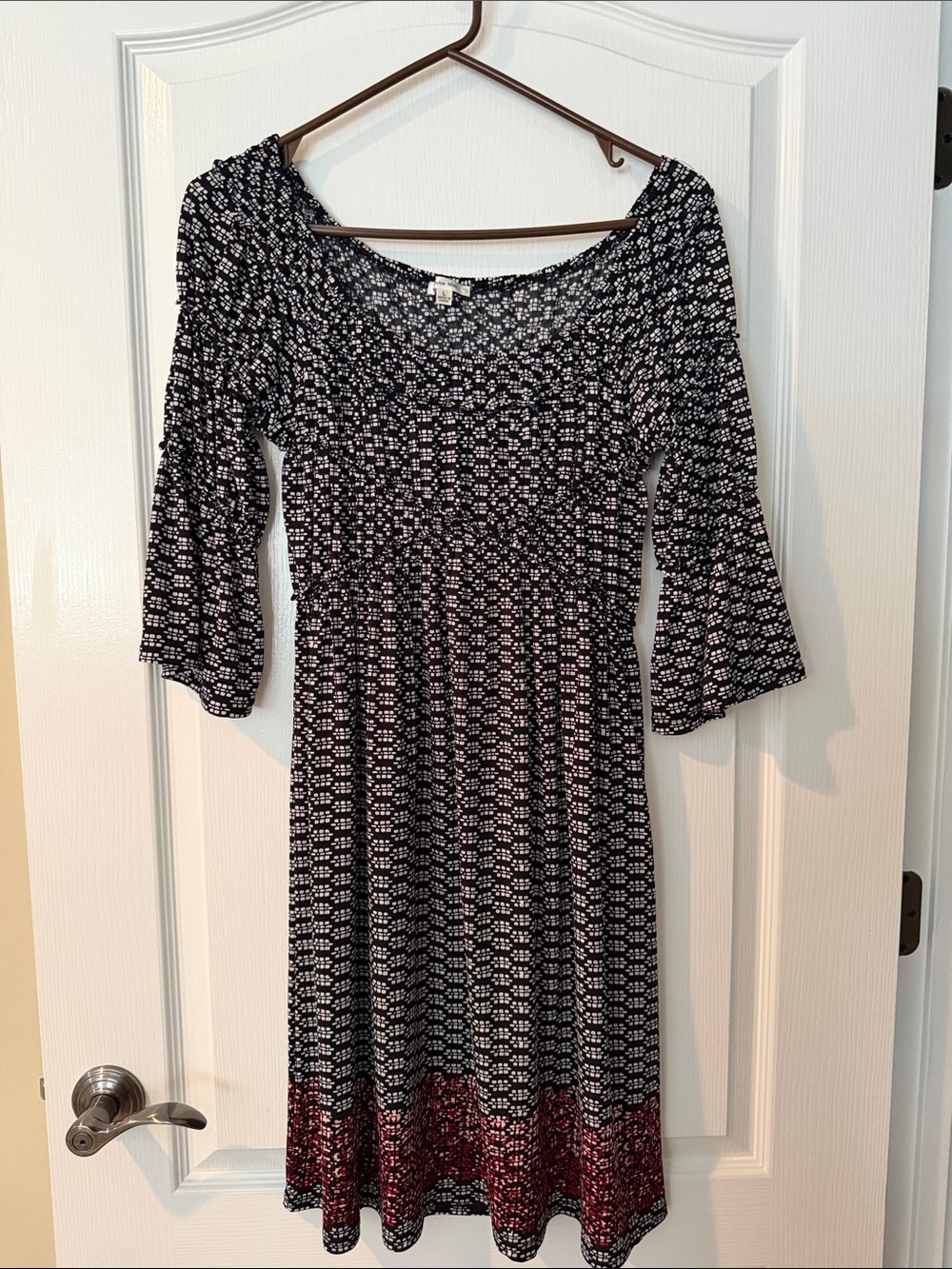 Sophie Max size large, black, red and white dress - polyester spandex blend
